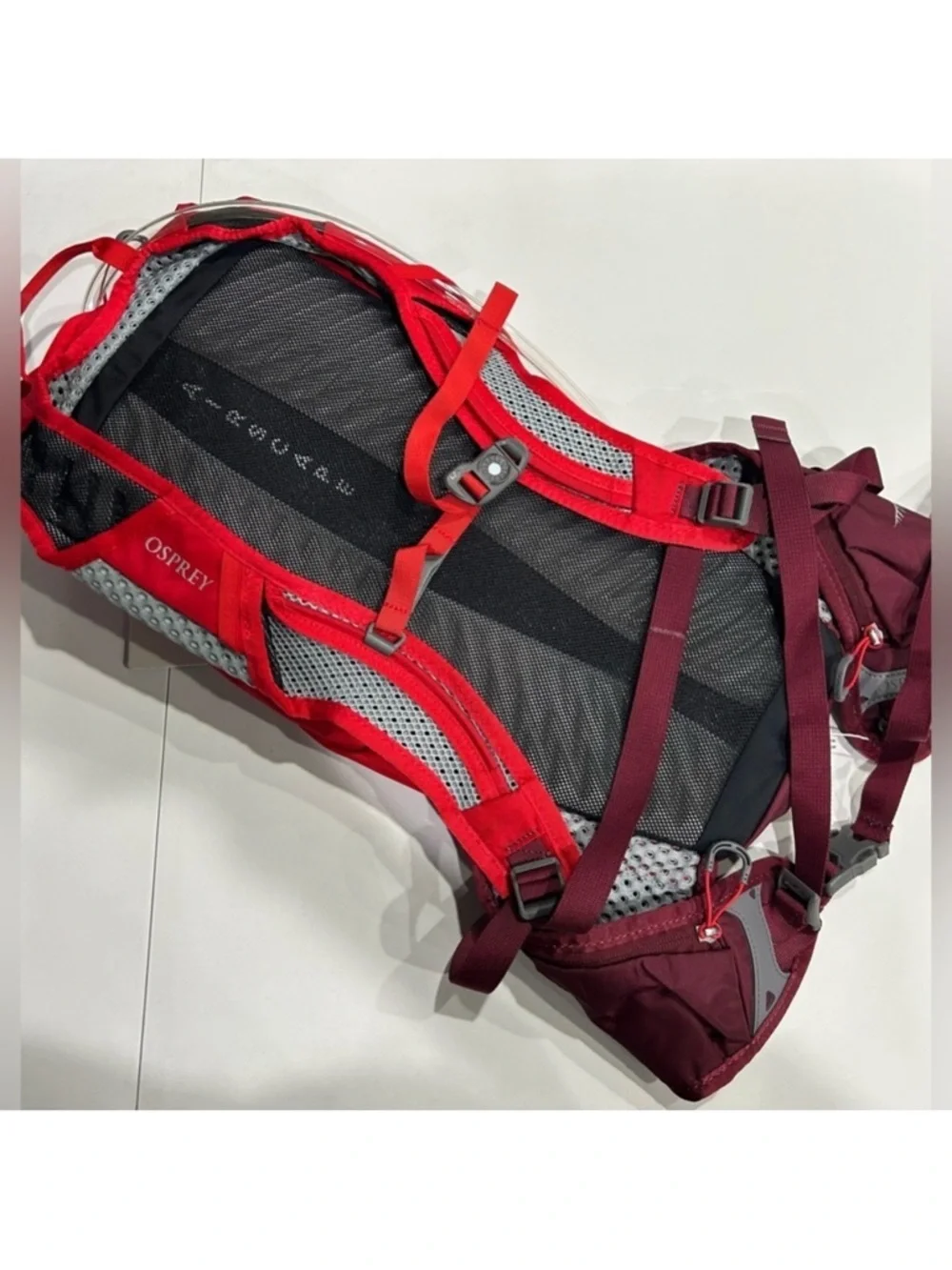 Osprey Men's Siskin 8 L Hydration Pack - 85 oz. Reservoir Red NWT Bike Biking 8L